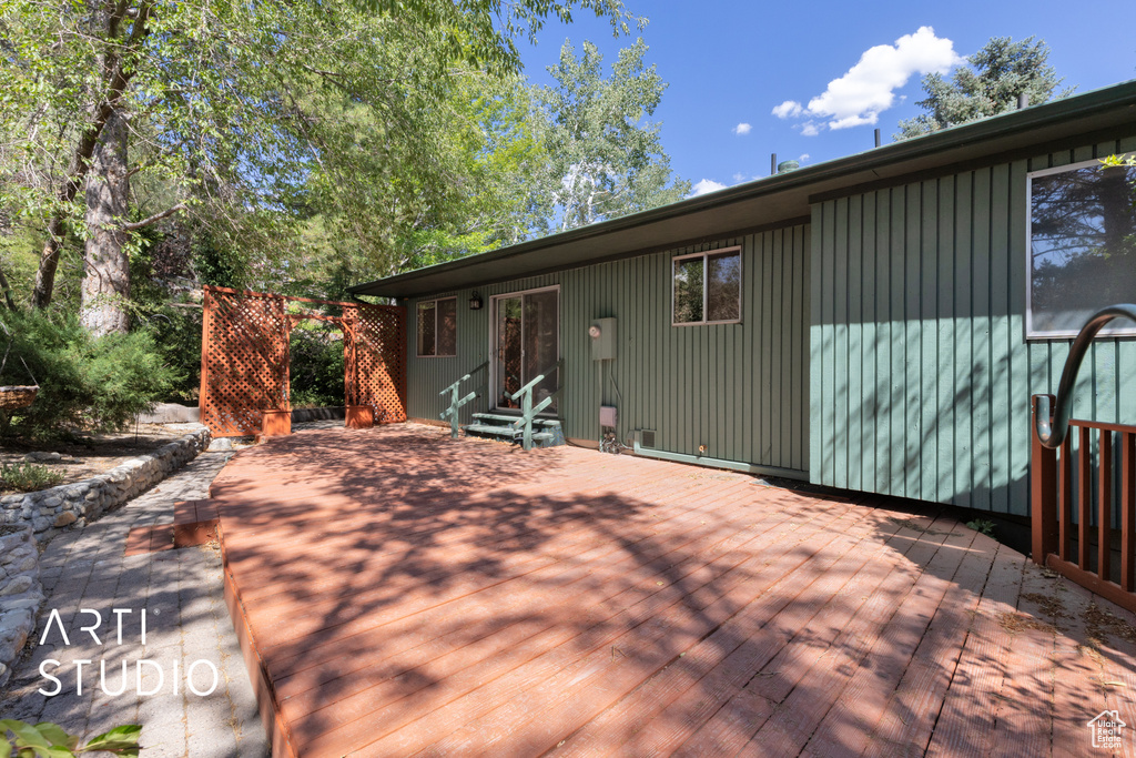 9002 S MEADOWLARK CIR Sandy, UT 84093