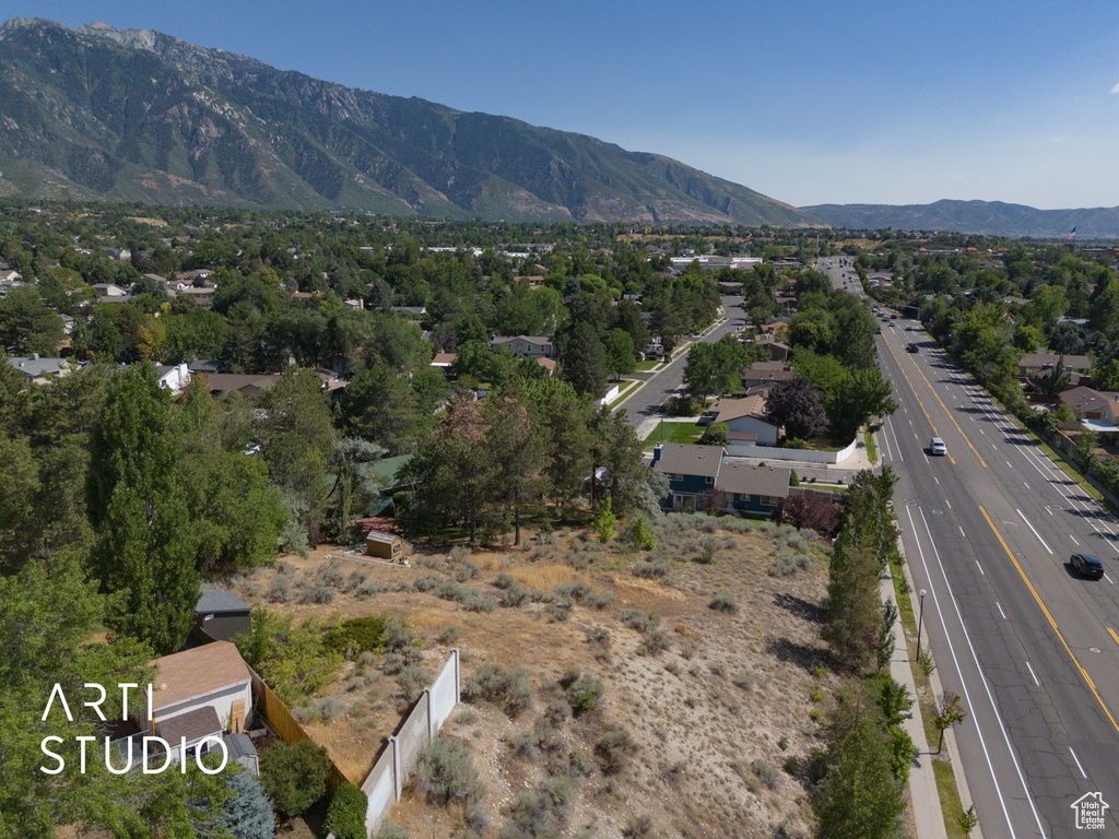 9002 S MEADOWLARK CIR Sandy, UT 84093