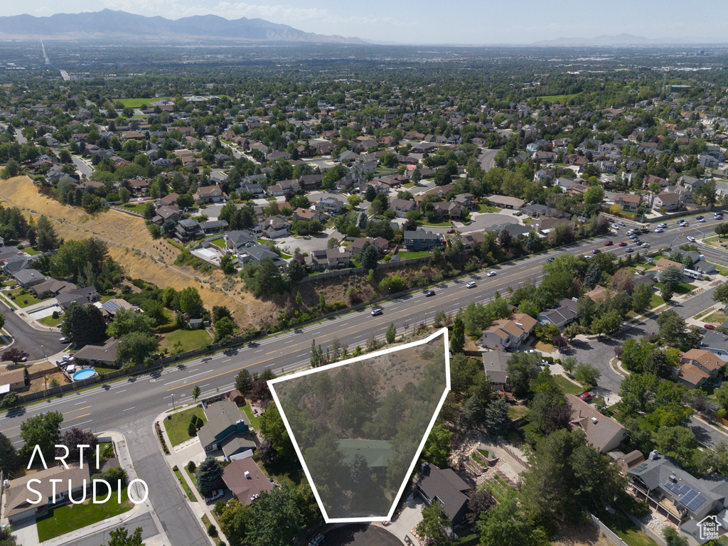9002 S MEADOWLARK CIR Sandy, UT 84093