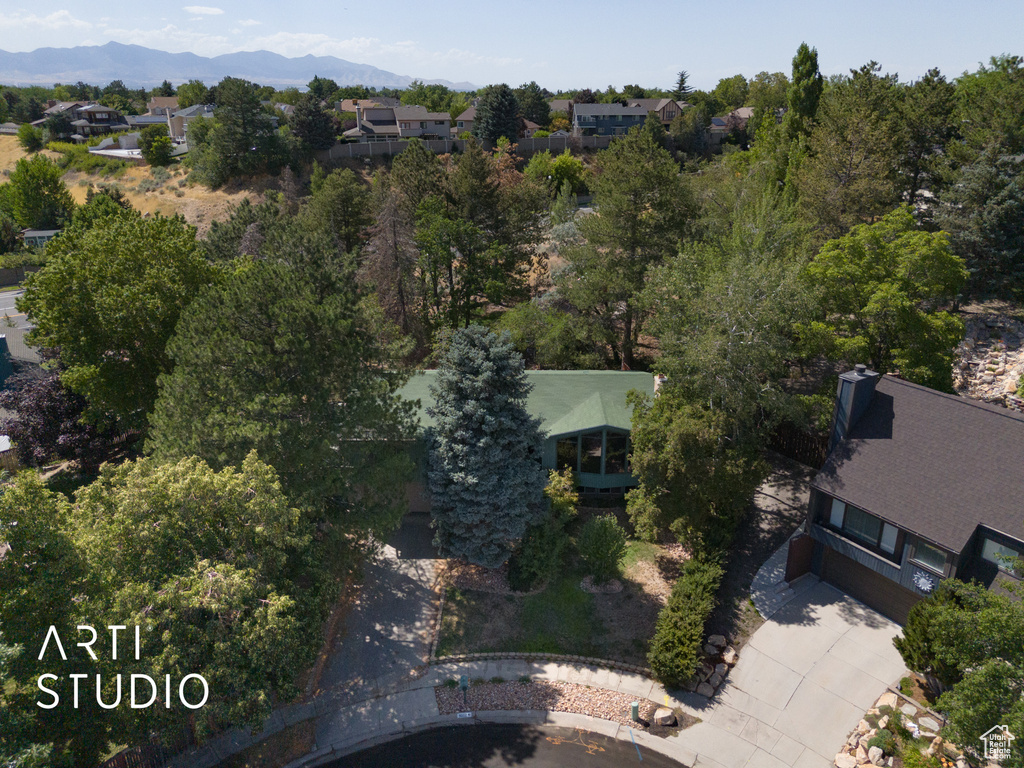 9002 S MEADOWLARK CIR Sandy, UT 84093