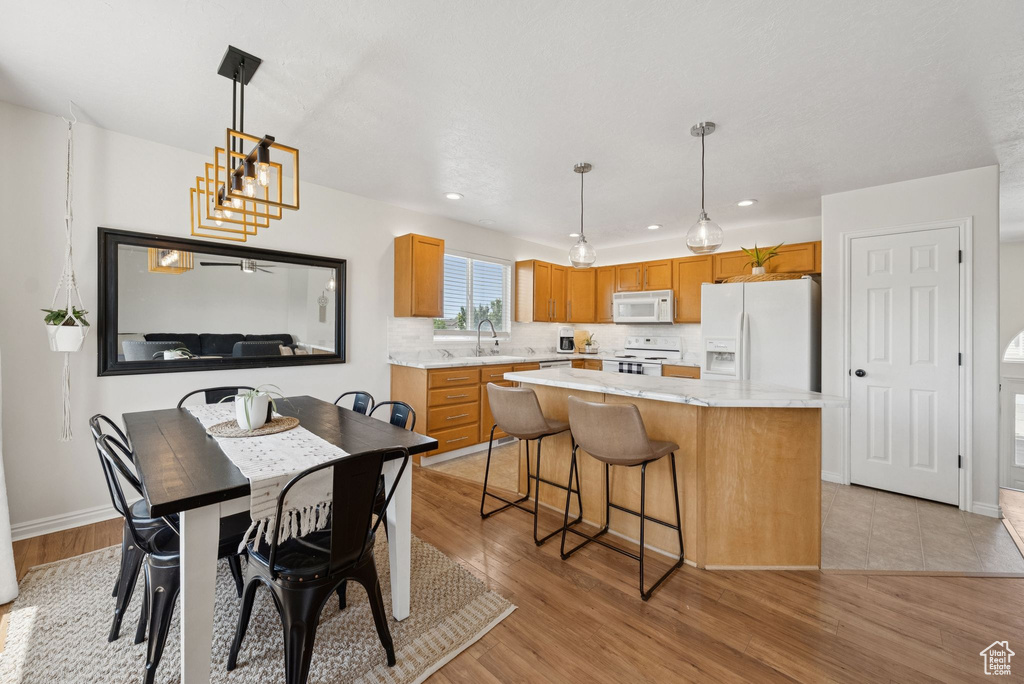 975 W FOXBORO DR North Salt Lake, UT 84054