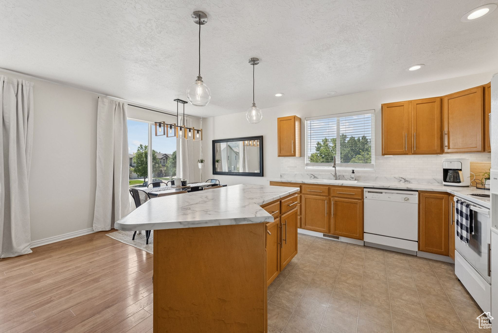 975 W FOXBORO DR North Salt Lake, UT 84054