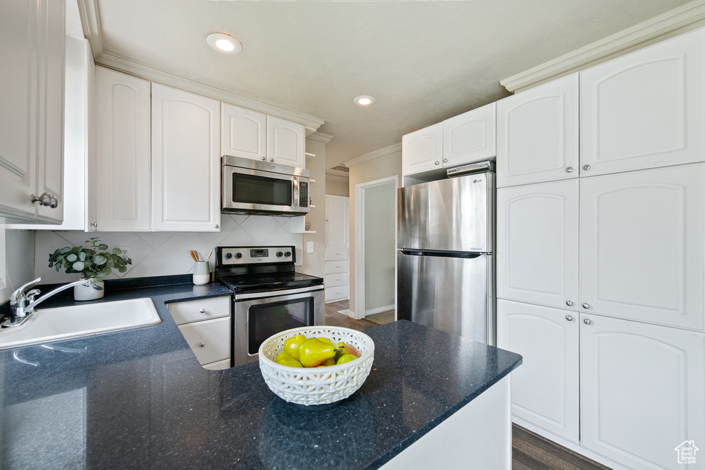 Photo 9 for MLS #2100910 at 1980 E Downington