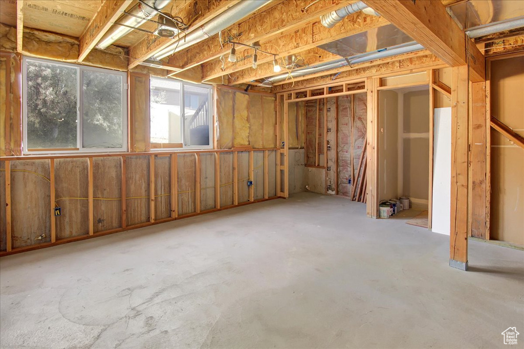 1760 W 5100 S Roy, UT 84067