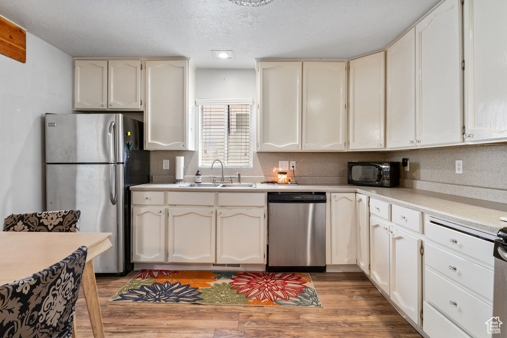867 W PACIFIC AVE Salt Lake City, UT 84104