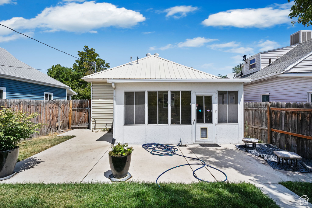 867 W PACIFIC AVE Salt Lake City, UT 84104