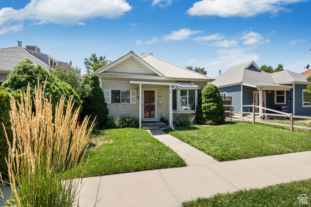 867 W PACIFIC AVE Salt Lake City, UT 84104