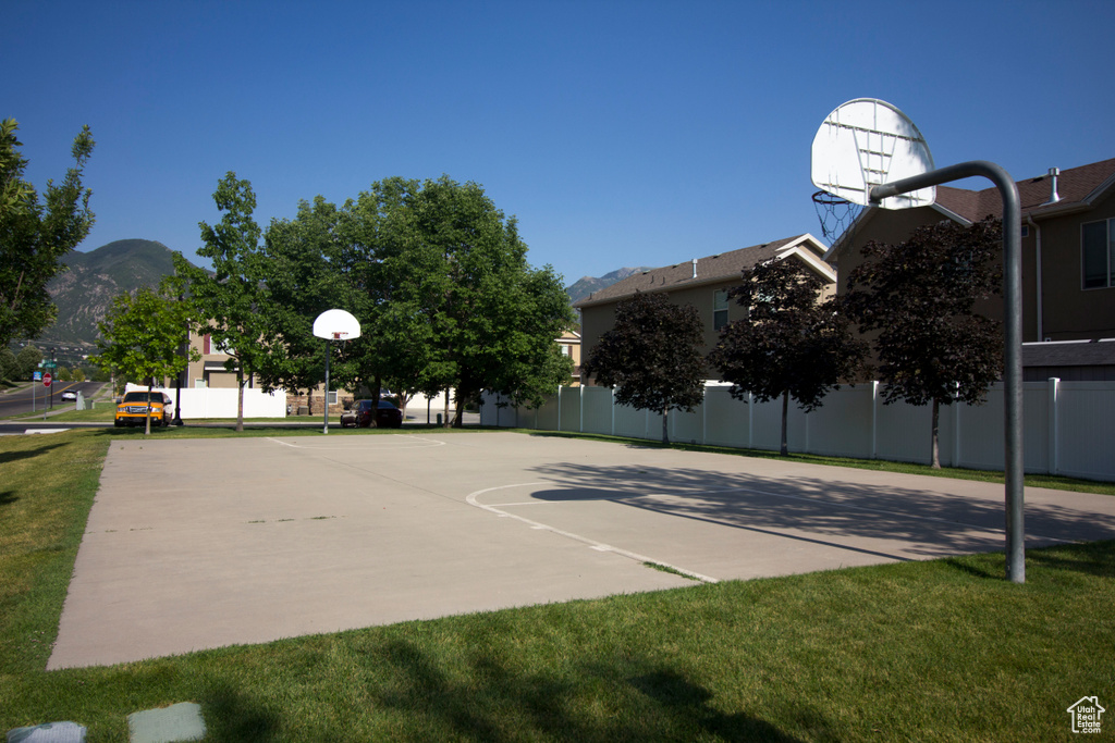 6137 S 1375 E South Ogden, UT 84405