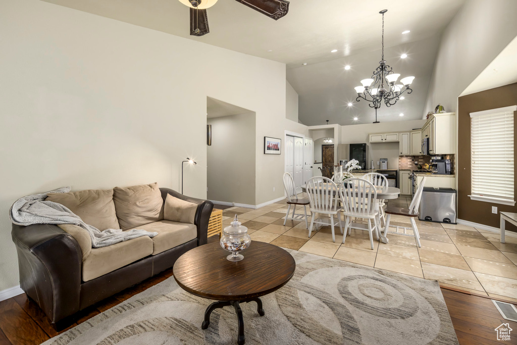 6695 W HUNTER MESA DR West Valley City, UT 84128