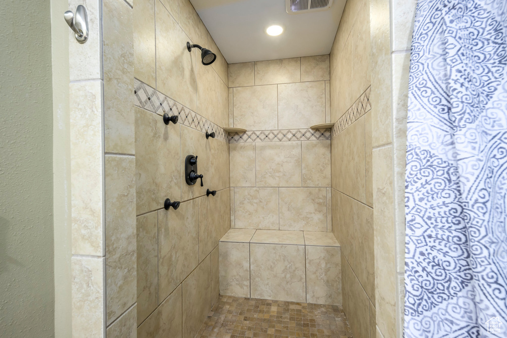 6695 W HUNTER MESA DR West Valley City, UT 84128