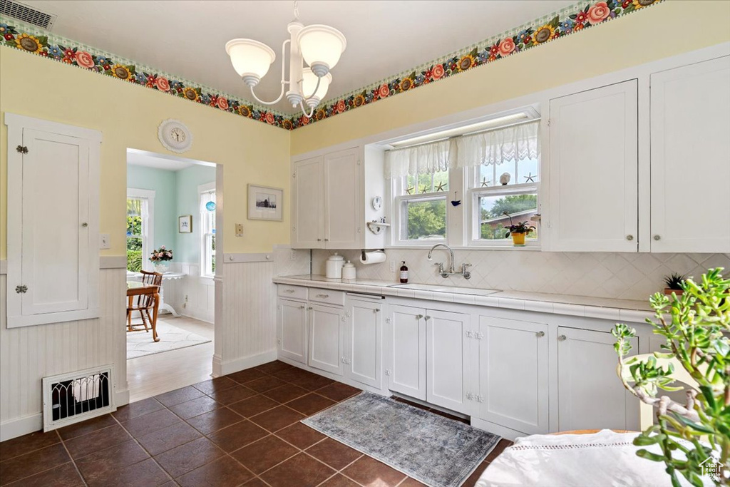 93 S 400 E Kaysville, UT 84037
