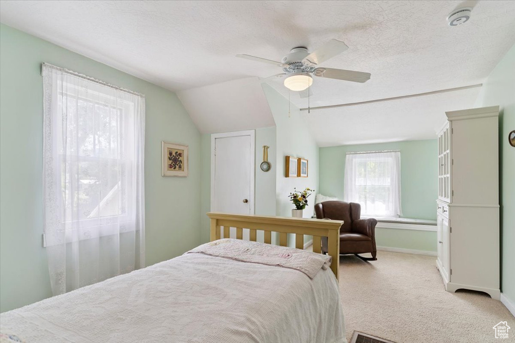 93 S 400 E Kaysville, UT 84037