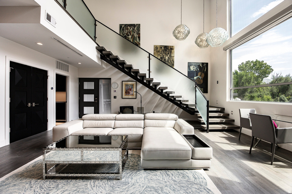 1201 E Wilmington Ave #206