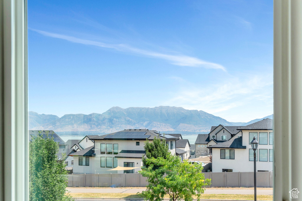 492 W DEER MEADOWS DR DR Saratoga Springs, UT 84045