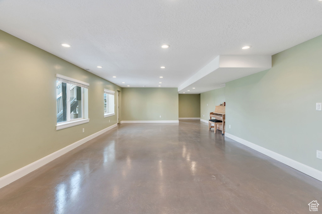 492 W DEER MEADOWS DR DR Saratoga Springs, UT 84045