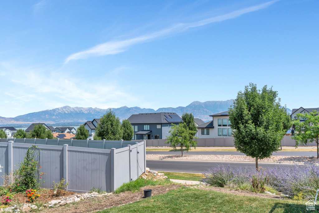 492 W DEER MEADOWS DR DR Saratoga Springs, UT 84045