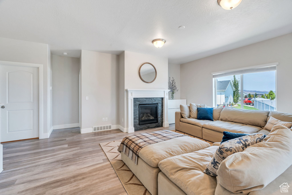 492 W DEER MEADOWS DR DR Saratoga Springs, UT 84045