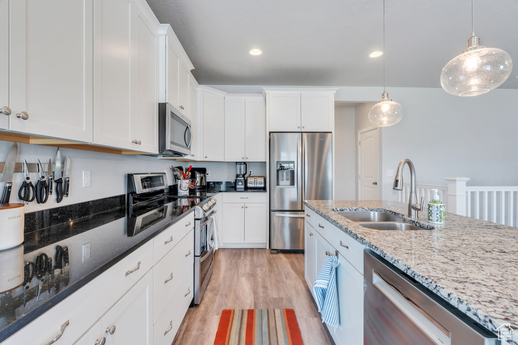 492 W DEER MEADOWS DR DR Saratoga Springs, UT 84045