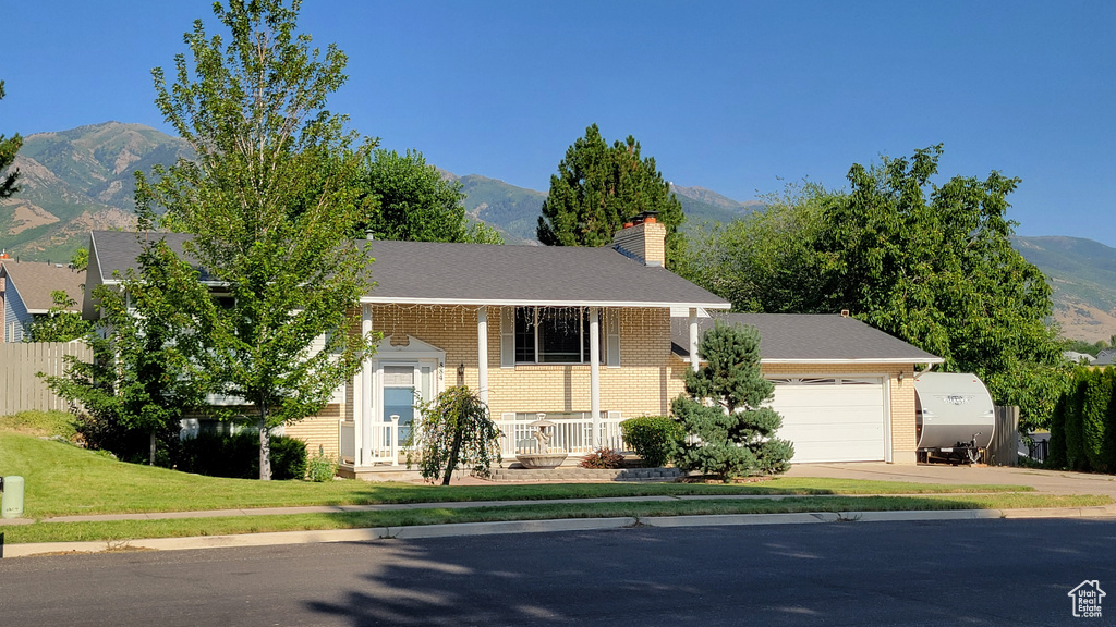 884 N ASH DR Layton, UT 84040