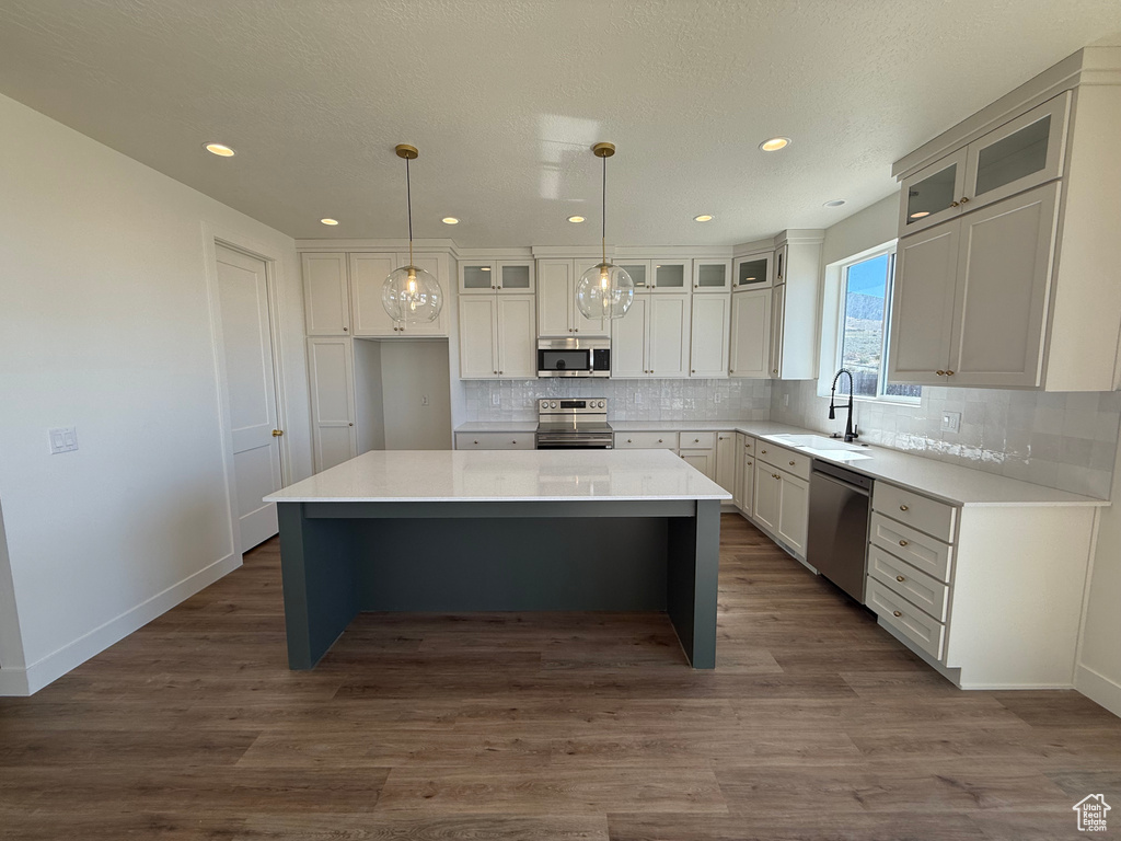 2966 E CARRIAGE HILL DR Eagle Mountain, UT 84005