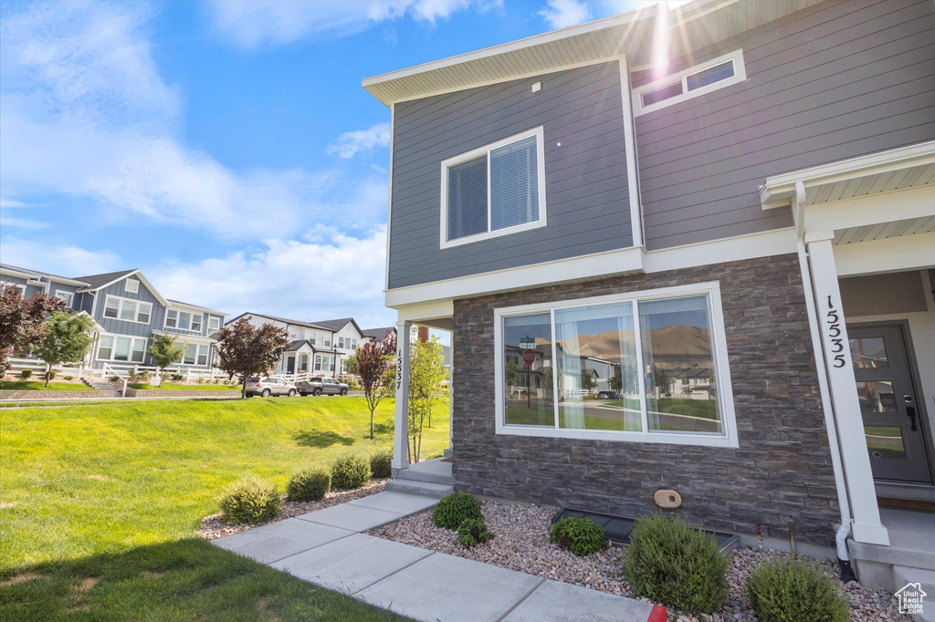 15537 S TRUMPET LN Bluffdale, UT 84065