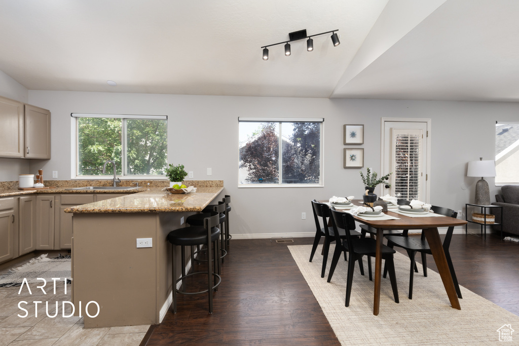 561 E THATCHER WAY Midvale, UT 84047