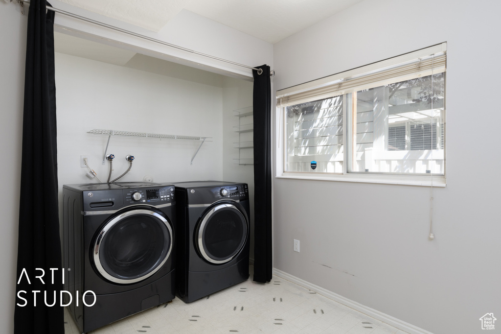 561 E THATCHER WAY Midvale, UT 84047