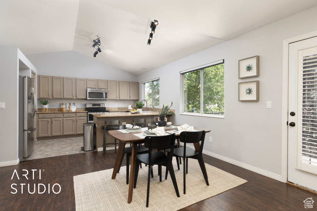 561 E THATCHER WAY Midvale, UT 84047