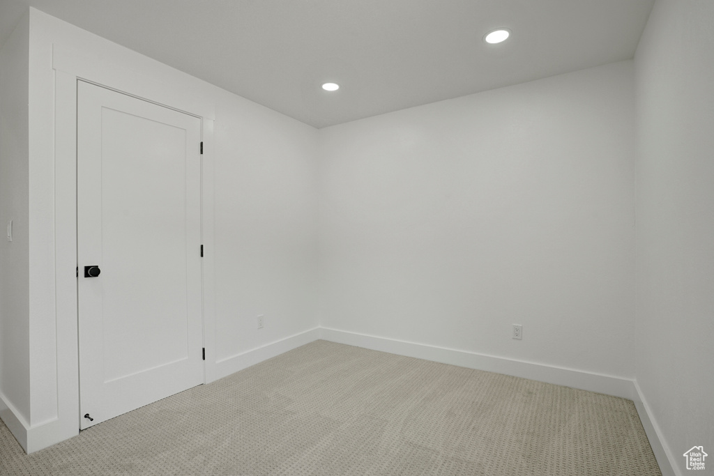 9420 S STREATHAM RD Sandy, UT 84070