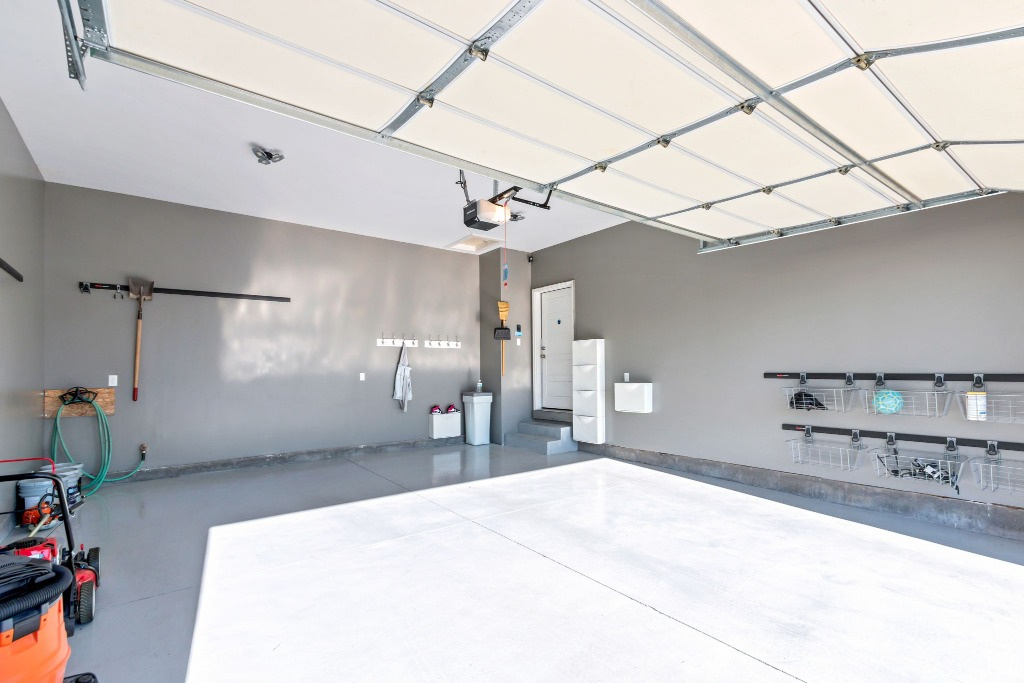 373 S 1170 E Hyrum, UT 84319