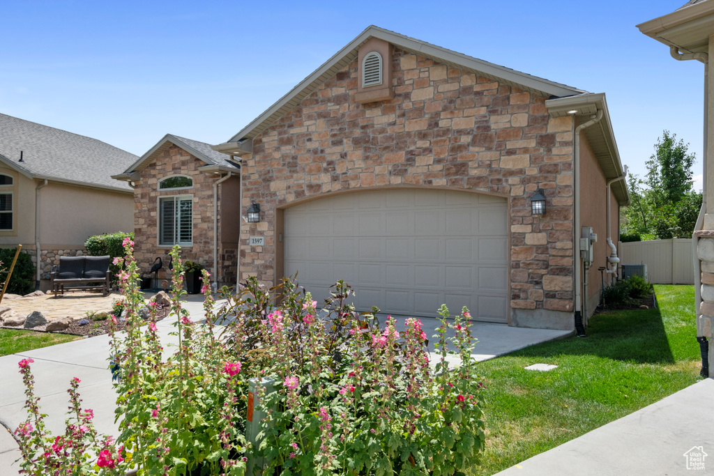 1597 W CRYSTAL VIEW WAY South Jordan, UT 84095