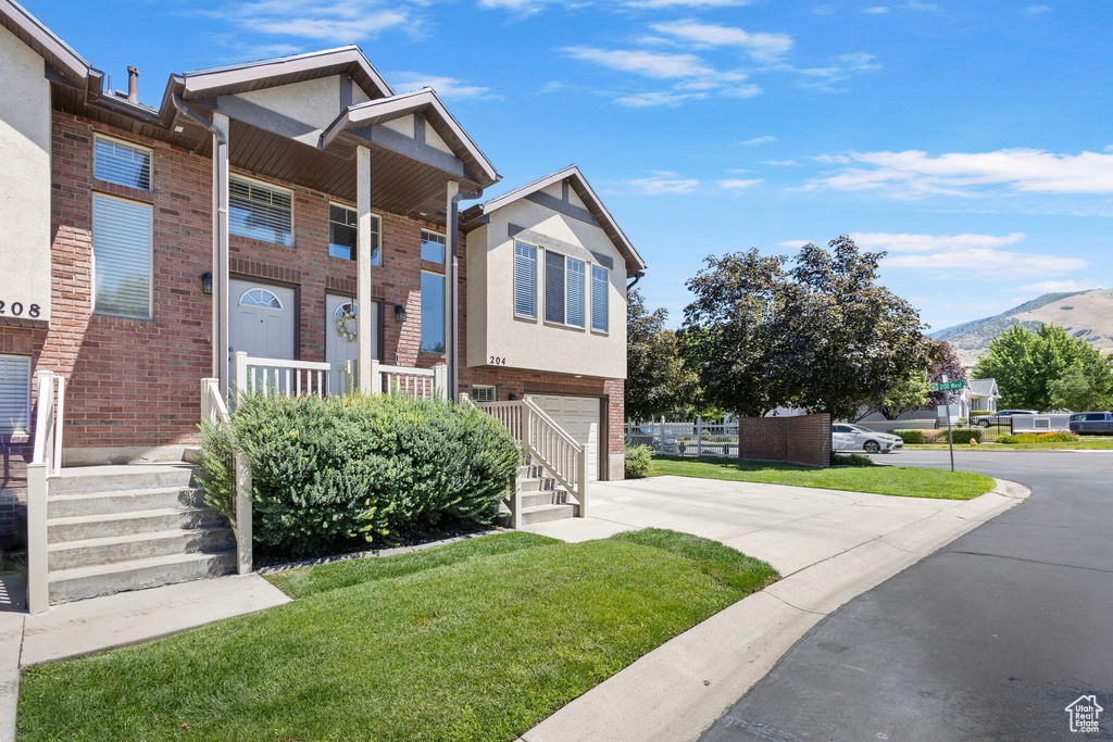 204 W LYMAN LN Bountiful, UT 84010