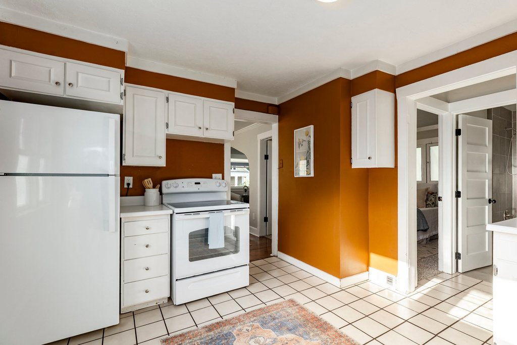 369 E RAMONA Salt Lake City, UT 84115