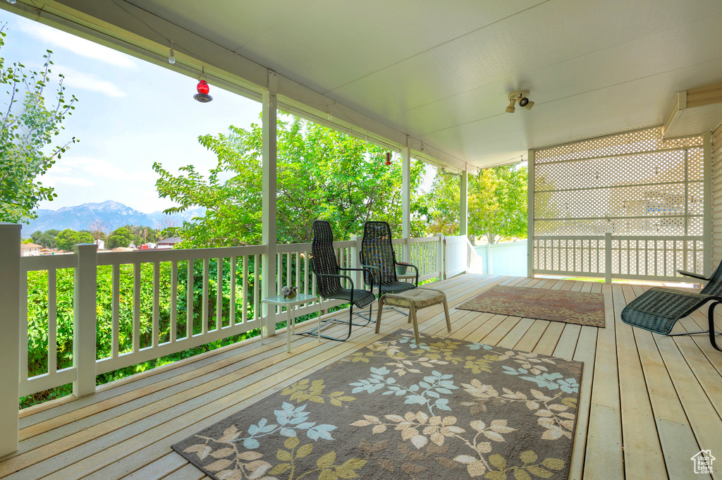 8941 S SUN LEAF DR West Jordan, UT 84088