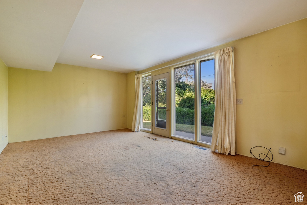 3315 E LARCHMONT DR Salt Lake City, UT 84109