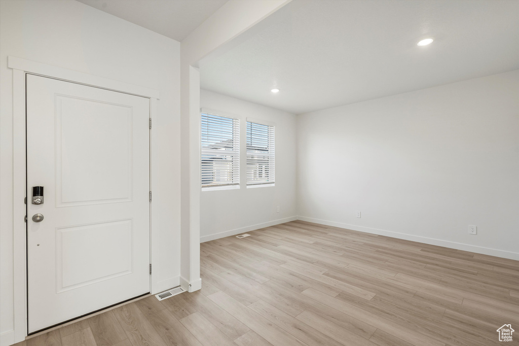 Photo 7 for MLS #2101086 at 3139 W 3450 South #170