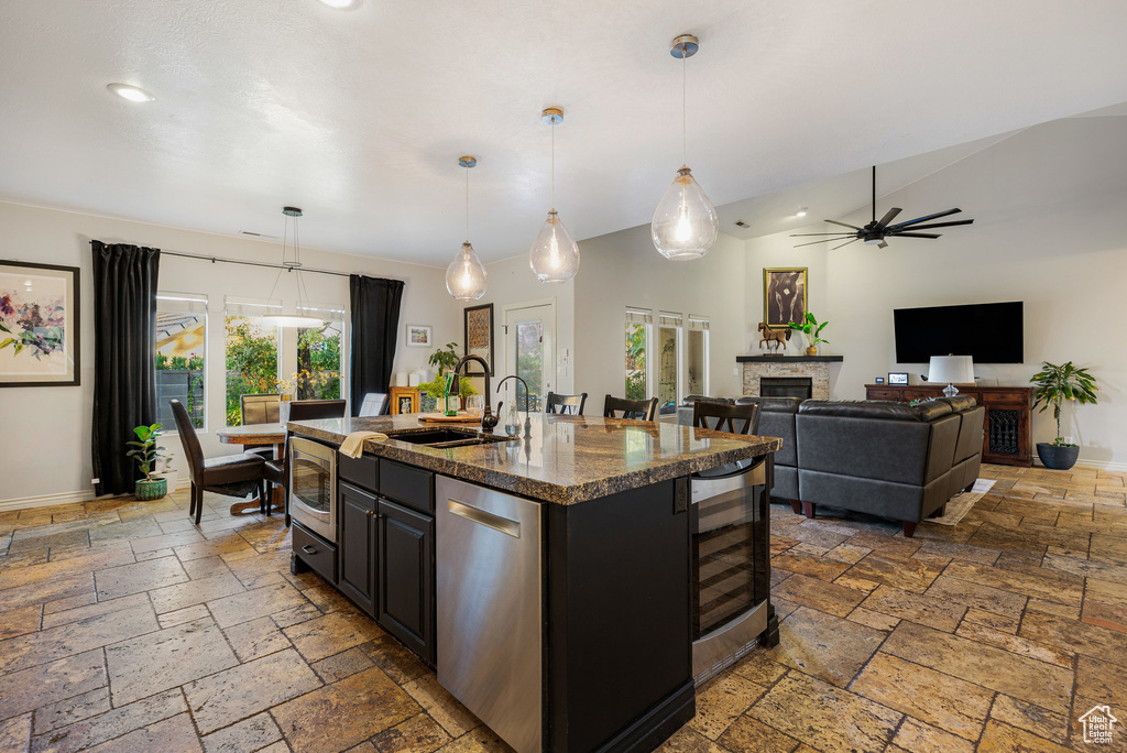 Photo 5 for MLS #2101088 at 1707 W Shivwits Dr