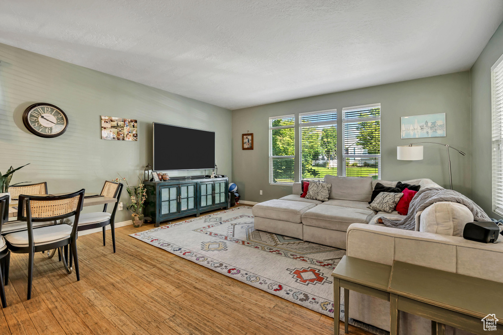 Photo 4 for MLS #2101096 at 5023 W Currant Dr