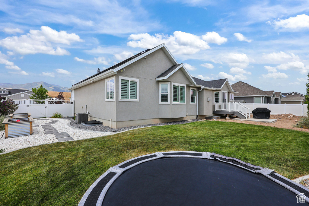 8339 S ALLISON BEND DR West Jordan, UT 84081