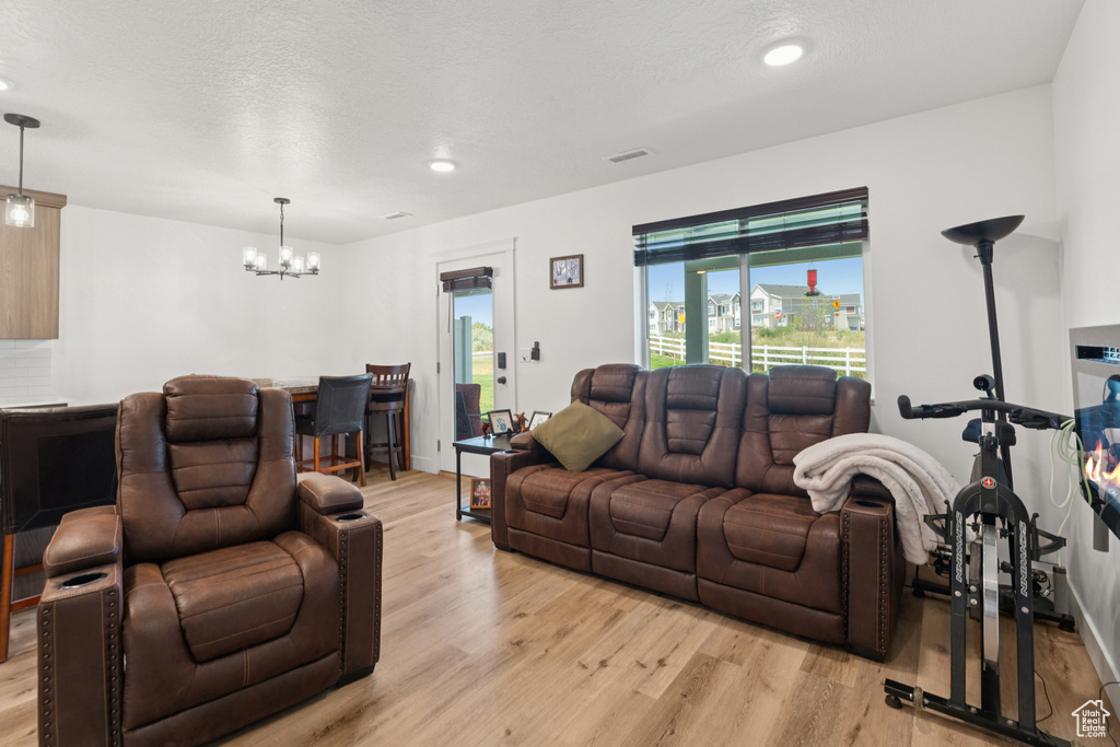 1694 W 2975 S #D Syracuse, UT 84075