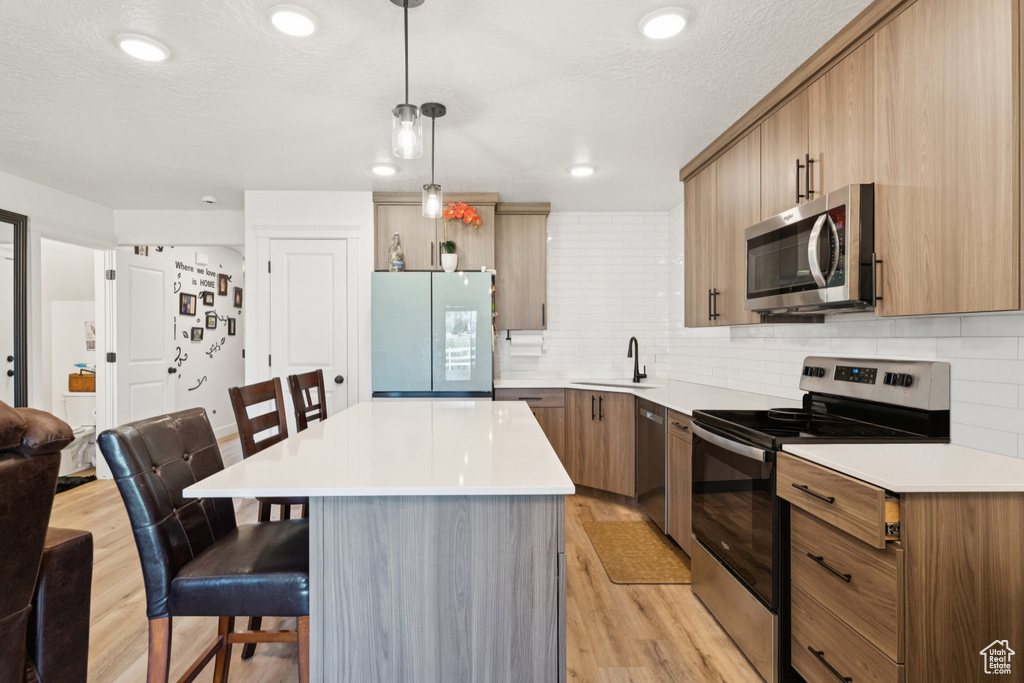 1694 W 2975 S #D Syracuse, UT 84075