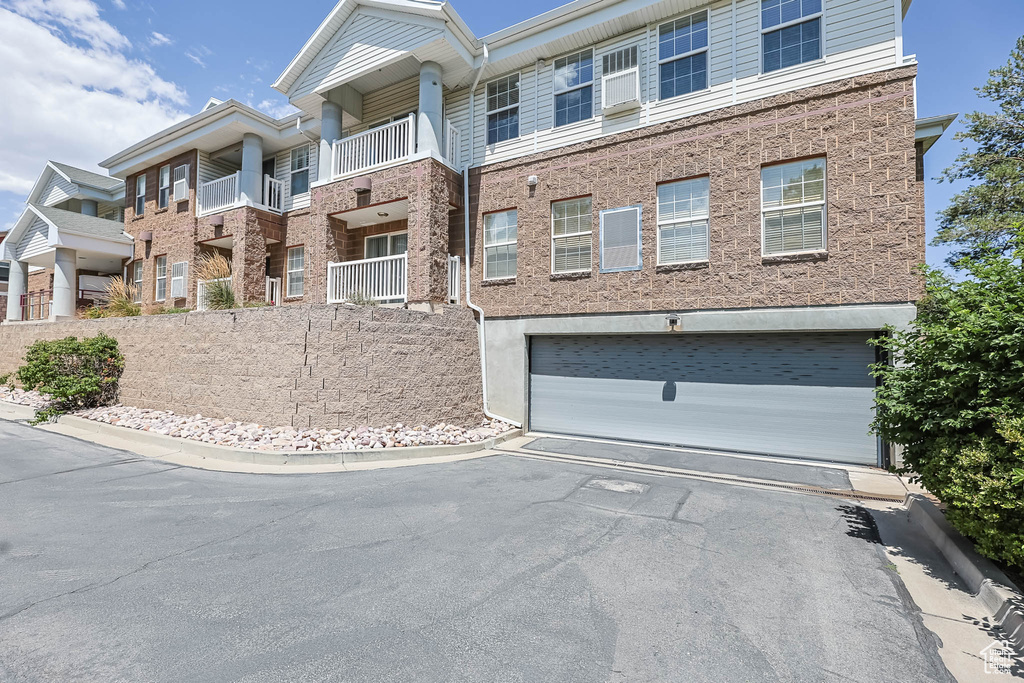 11025 S GRAPEVINE CV #B205 Sandy, UT 84070