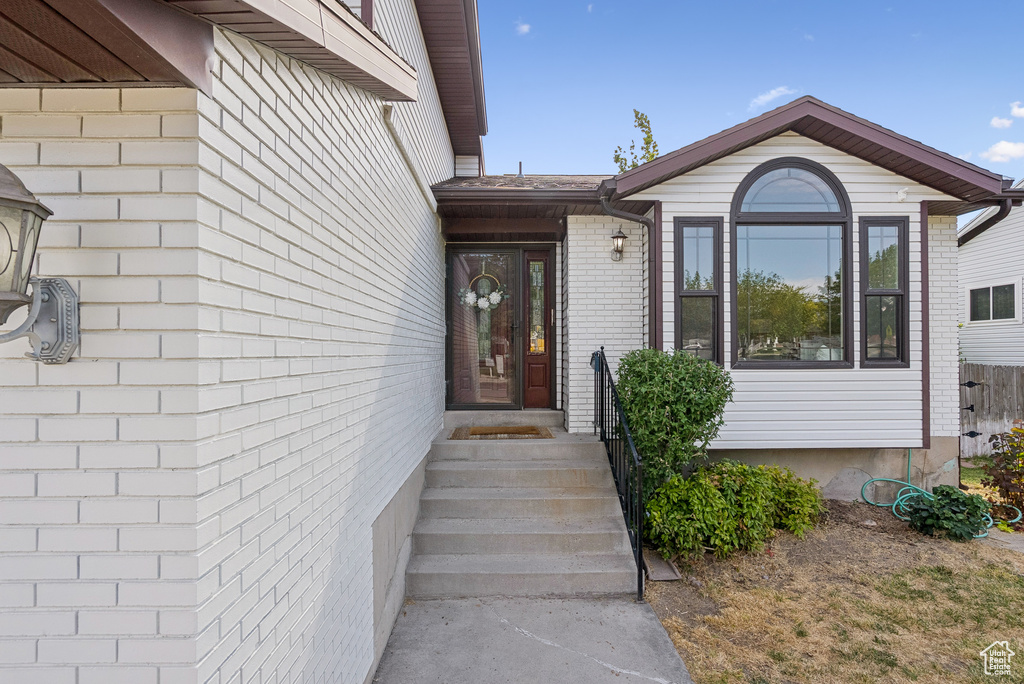 6943 S CLERNATES DR West Jordan, UT 84081