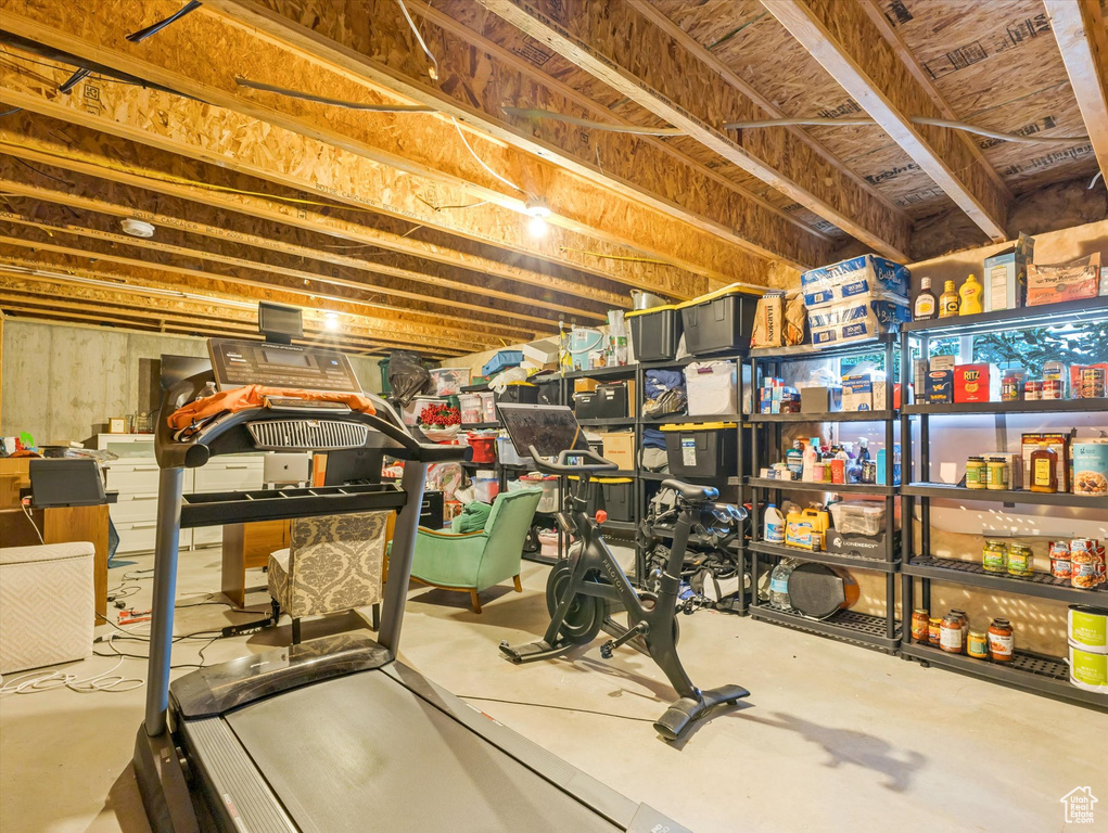 7944 S FARM HOUSE LN Midvale, UT 84047