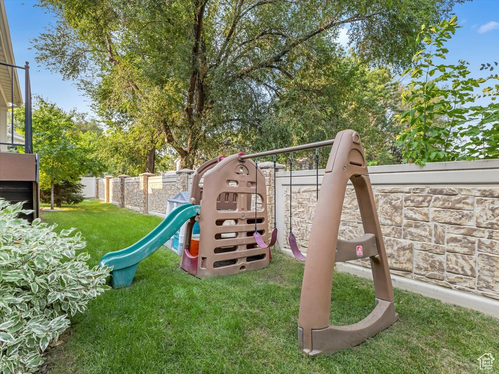 7944 S FARM HOUSE LN Midvale, UT 84047