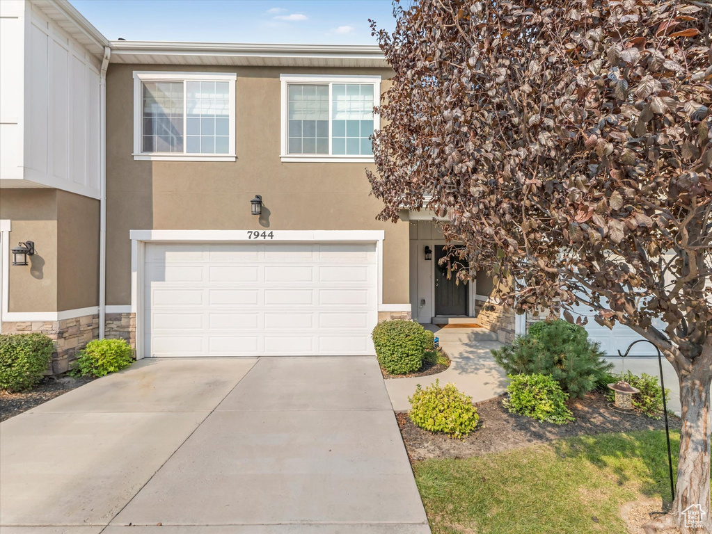 7944 S FARM HOUSE LN Midvale, UT 84047