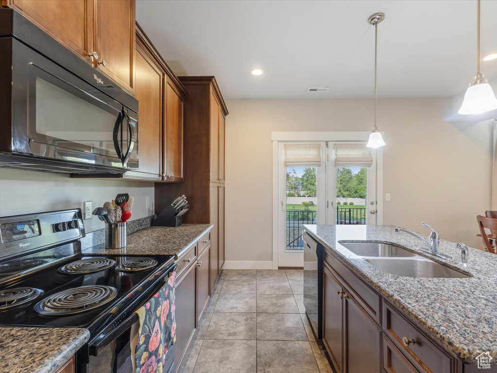 7944 S FARM HOUSE LN Midvale, UT 84047