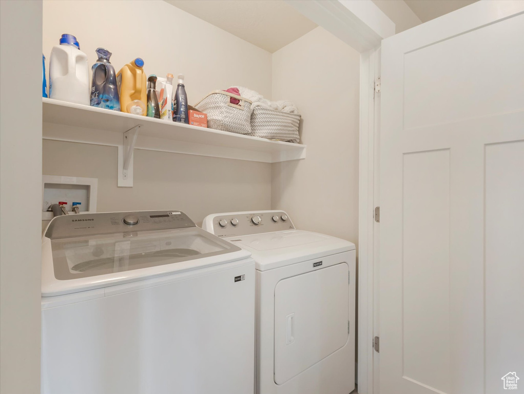7944 S FARM HOUSE LN Midvale, UT 84047