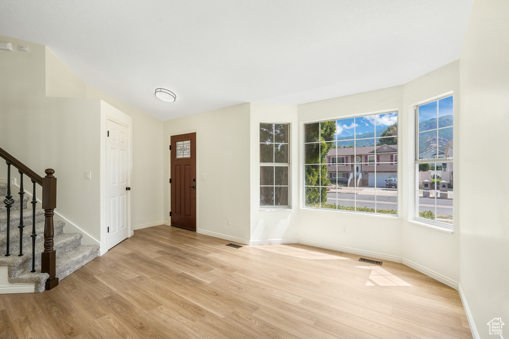 382 S 925 E Layton, UT 84041