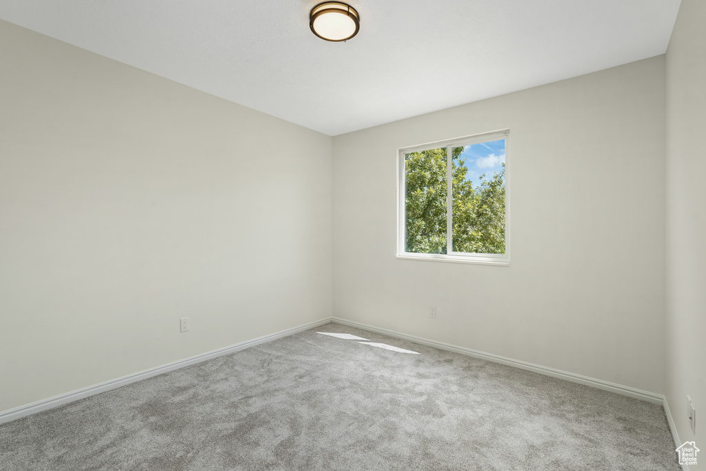 382 S 925 E Layton, UT 84041